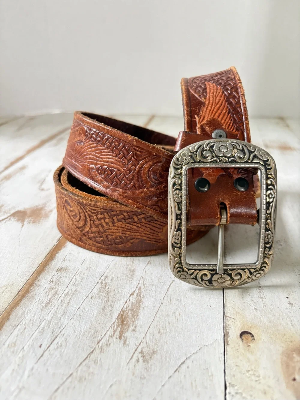 Vintage western top grain leather belt tooled made in Mexico silver buckle sz 44